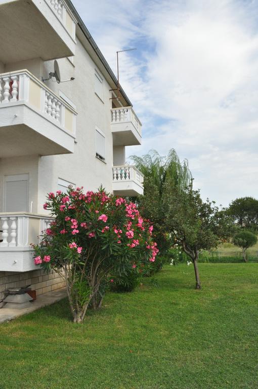 Apartments Smilja Ljubac  Ngoại thất bức ảnh