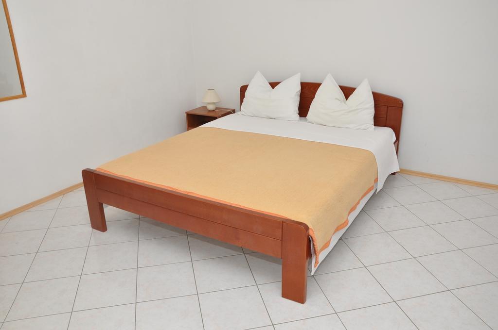 Apartments Smilja Ljubac  Ngoại thất bức ảnh