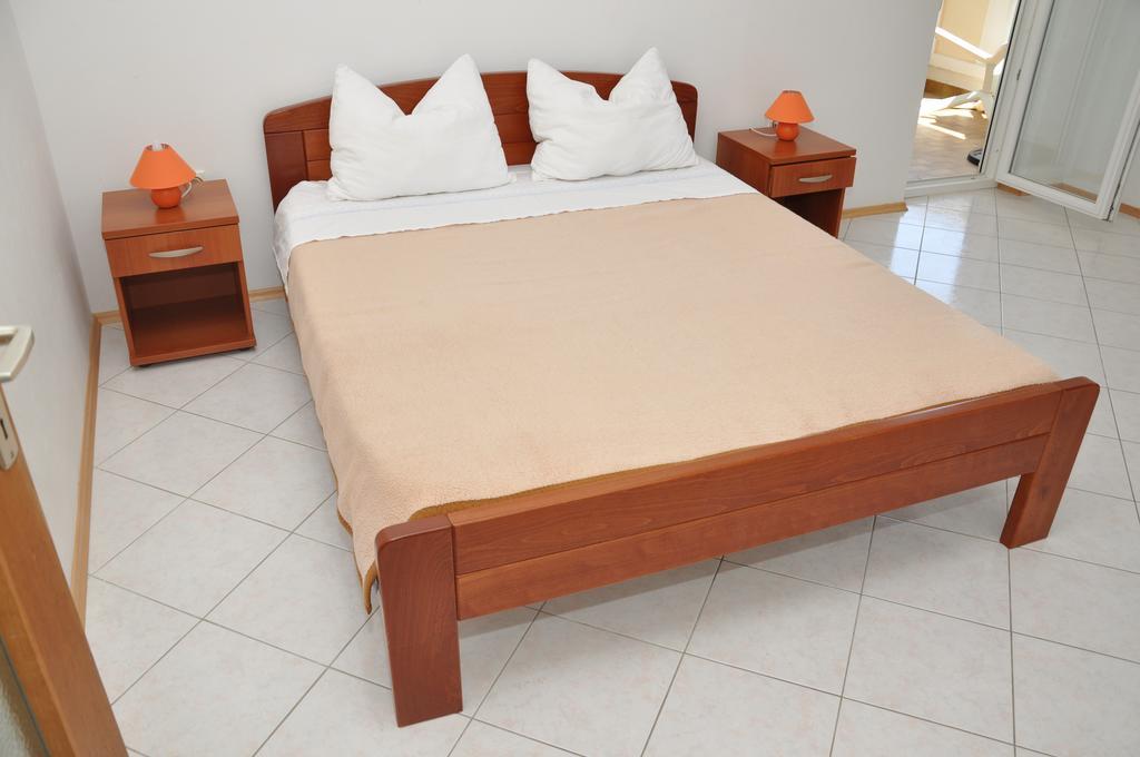 Apartments Smilja Ljubac  Ngoại thất bức ảnh